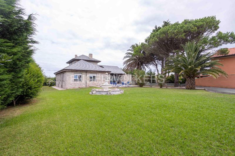 Foto 0efa2bea-8076-4e51-97b4-67e7df2af834. Casa espectacular chalet en Liencres en Liencres Piélagos