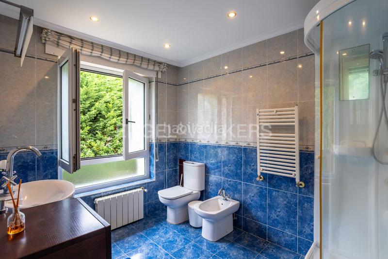 Foto 5afa1854-b7d6-45aa-babd-9740c7cdfea4. Casa espectacular chalet en Liencres en Liencres Piélagos