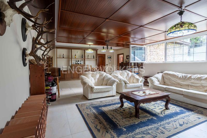 Foto 7a65fc72-6a9a-4329-a977-b98350d8db4f. Casa espectacular chalet en Liencres en Liencres Piélagos