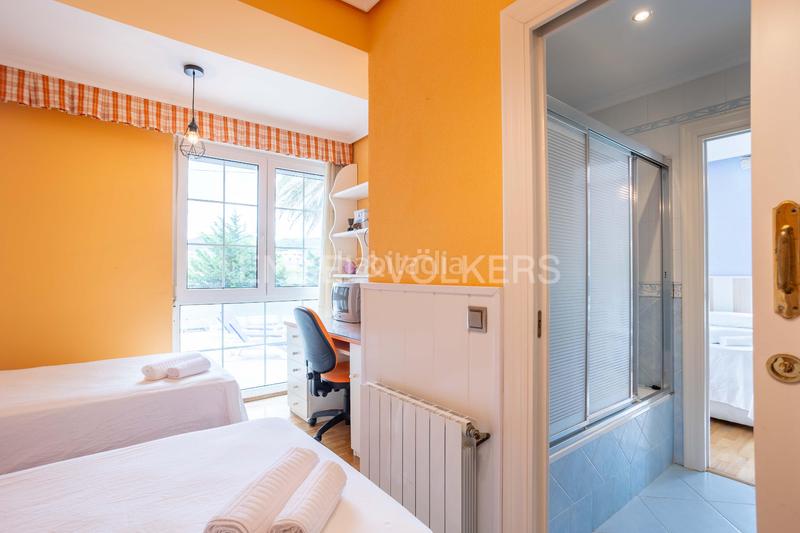 Foto 95493322-0575-4d09-b342-2573046198b4. Casa espectacular chalet en Liencres en Liencres Piélagos