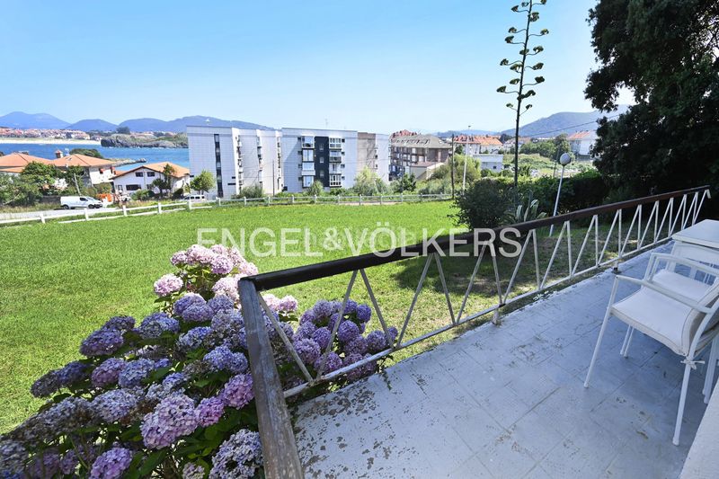 Foto 4a8c1c52-4bbd-4ba1-b3a9-a63d6463e8bf. Casa amb calefacció a Arnuero