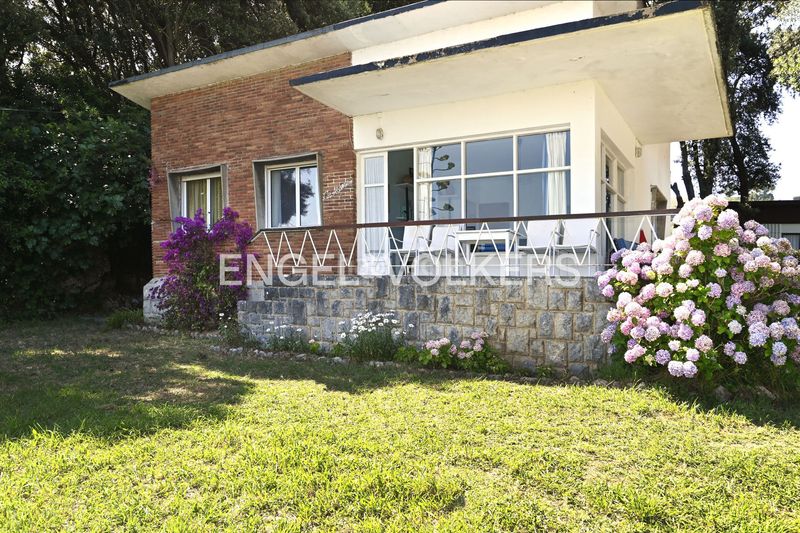Foto b1aa5926-4ff8-48f4-a64d-c00766e1986b. Casa amb calefacció a Arnuero
