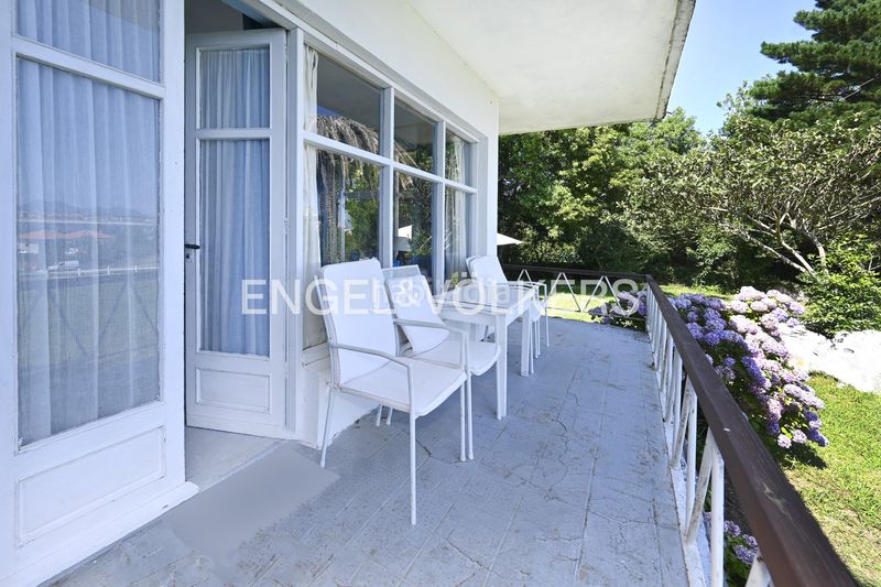 Foto ed7f0120-6d6d-4710-a73f-3e00d9e8e015. Casa amb calefacció a Arnuero