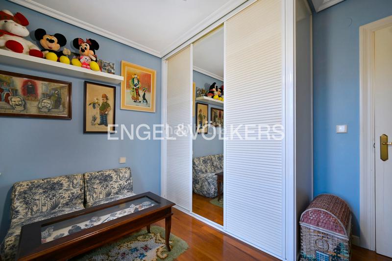 Foto 385d46f2-5319-4924-b8a2-fa906ed42253. Appartement avec chauffage parking dans El Sardinero Santander