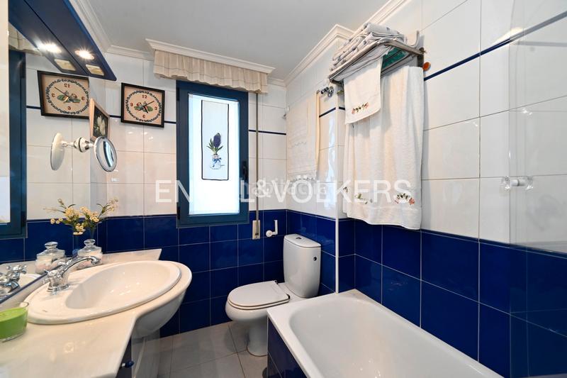 Foto 5e5742ec-d64f-4d2a-868d-0524fd83c13a. Appartement avec chauffage parking dans El Sardinero Santander