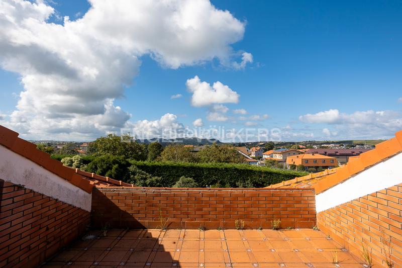 Foto 45a25335-3475-4bd7-908d-7b8922e7f8de. Maison avec chauffage parking dans Sancibrián Santa Cruz de Bezana