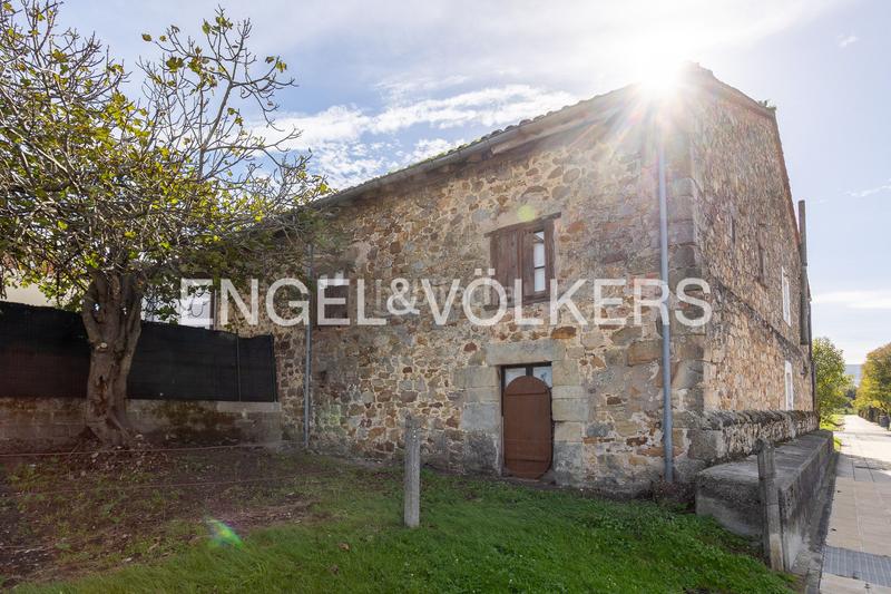 Foto 6147217a-cec9-47ed-9537-3a802e0fdf71. Casa con riscaldamento in Sierrapando Torrelavega