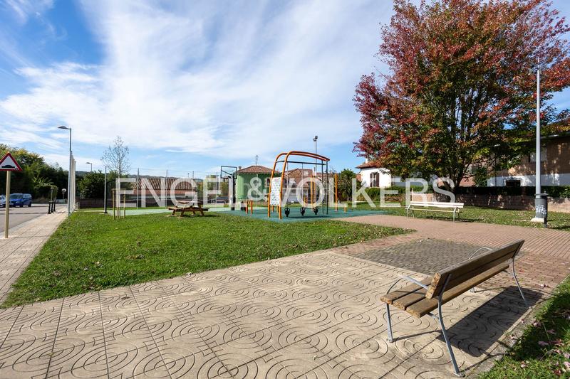 Foto 87e22033-f126-40bd-b3d6-e68b9a399eed. Casa con riscaldamento in Sierrapando Torrelavega