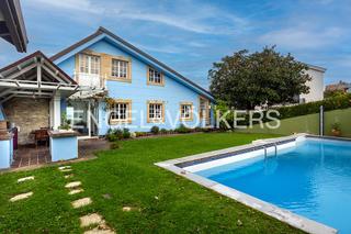 Haus  Abra del pas-cavadilla. Exclusiva casa en mogro espacio, piscina privada y vistas al mar