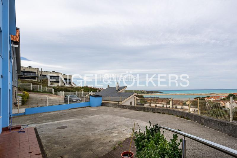 Foto 54d01ba6-aadc-4404-a104-ec1326f90b1e. Casa exclusiva casa en Mogro espacio, piscina privada y vistas al mar en Miengo