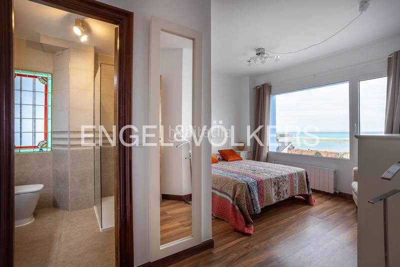 Foto 5f4e02c2-d24f-4650-9b99-01f6d4420368. Casa exclusiva casa en Mogro espacio, piscina privada y vistas al mar en Miengo