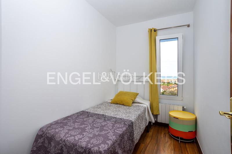 Foto 676a9a7d-c1e6-439d-bc02-f6fac6883b69. Casa exclusiva casa en Mogro espacio, piscina privada y vistas al mar en Miengo