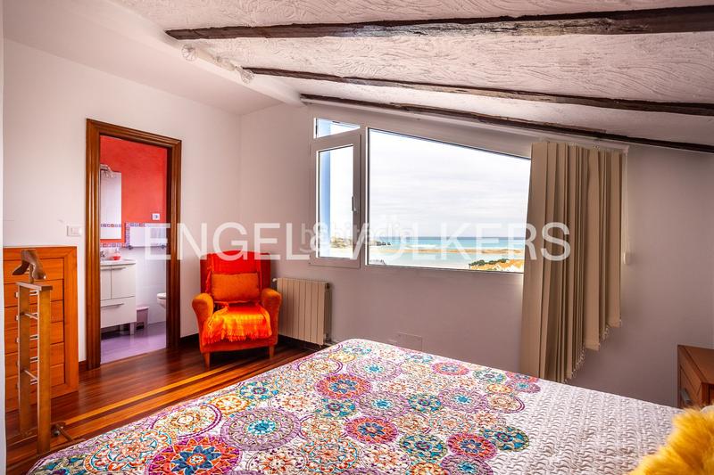 Foto 6be58e37-4b2b-47de-99cb-cc363f42b712. Casa exclusiva casa en Mogro espacio, piscina privada y vistas al mar en Miengo