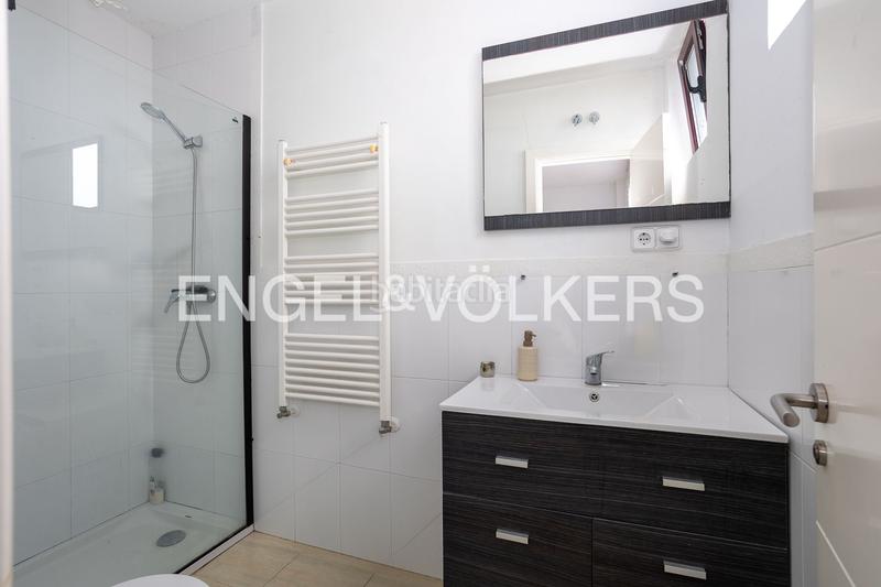 Foto 7bb69549-09cd-421c-8ba9-d64281ae9fc7. Casa exclusiva casa en Mogro espacio, piscina privada y vistas al mar en Miengo