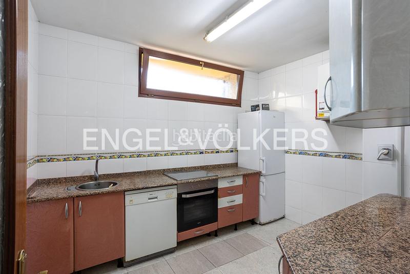 Foto 49c51448-310b-4184-9be0-d8e6dedf090e. Casa con riscaldamento parcheggio in Maliaño Camargo