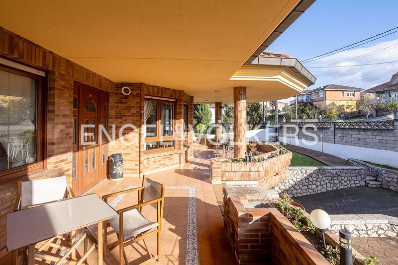 Foto 6299d1dd-6ff4-4bfb-a802-abf72407a785. Casa con riscaldamento parcheggio in Maliaño Camargo