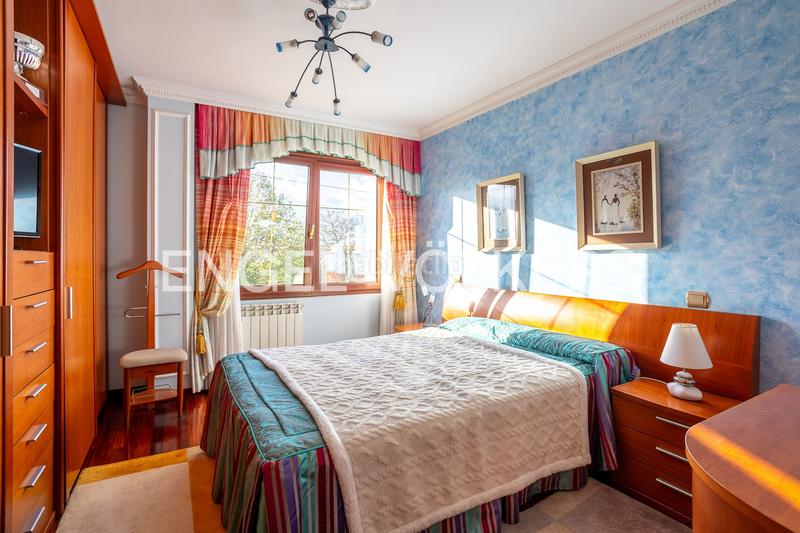 Foto 6490340b-7f19-4d82-abf3-ed02bbb46182. Casa con riscaldamento parcheggio in Maliaño Camargo