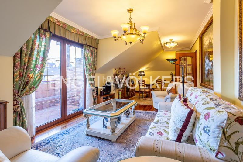 Foto adb6906e-18a5-47c0-969b-0f7bba9c671b. Casa con riscaldamento parcheggio in Maliaño Camargo