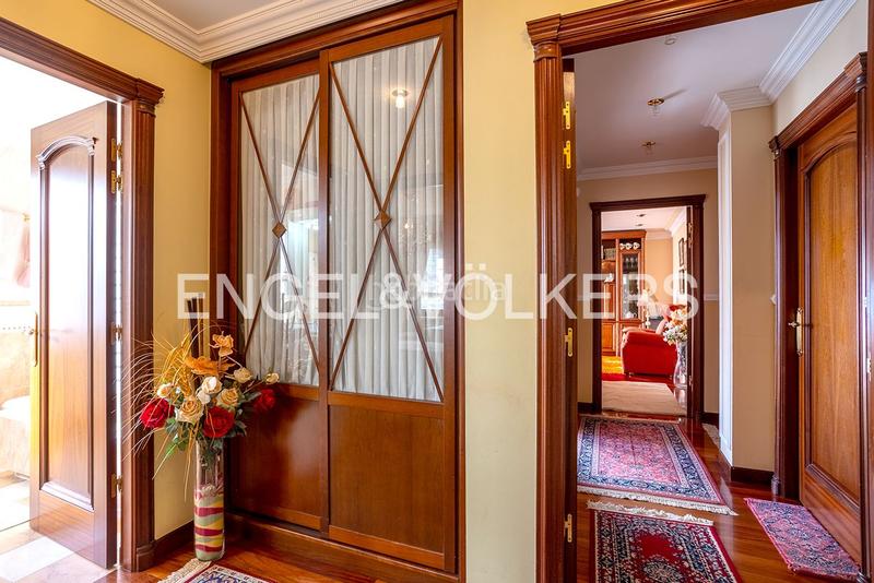 Foto ede6b9b7-468f-4b56-b265-38aa357d3c2b. Casa con riscaldamento parcheggio in Maliaño Camargo