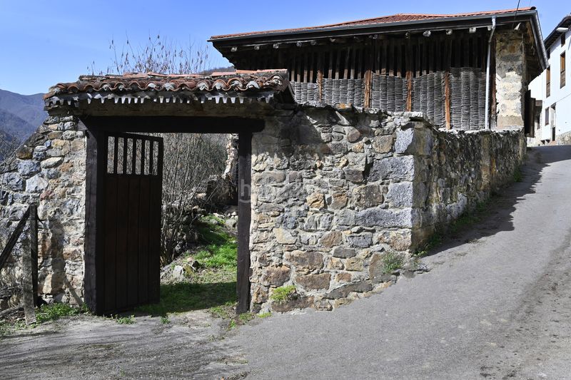 Foto 8f9d18ab-76d9-45ef-8e13-6c3091ec76d6. Masía casona con historia en liébana en Camaleño