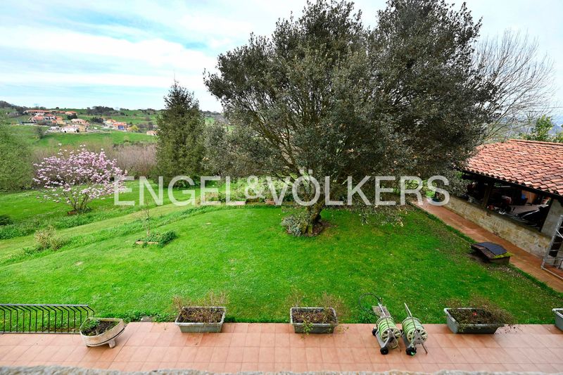 Foto 149a0d82-c5ce-40d6-a84a-ac4f0afc317e. Casa amb calefacció aparcament a Reocín