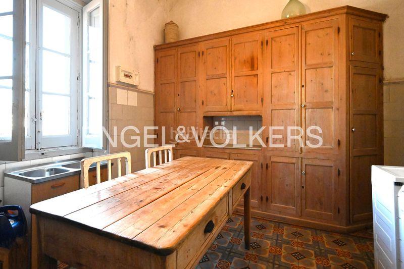 Foto 22b74a96-c728-4d50-8cf6-11bd3c969831. Haus mit heizung parking in Centro Laredo