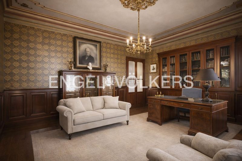 Foto 2518615b-c9a0-4b03-b9a8-62e4daae6c4b. Haus mit heizung parking in Centro Laredo