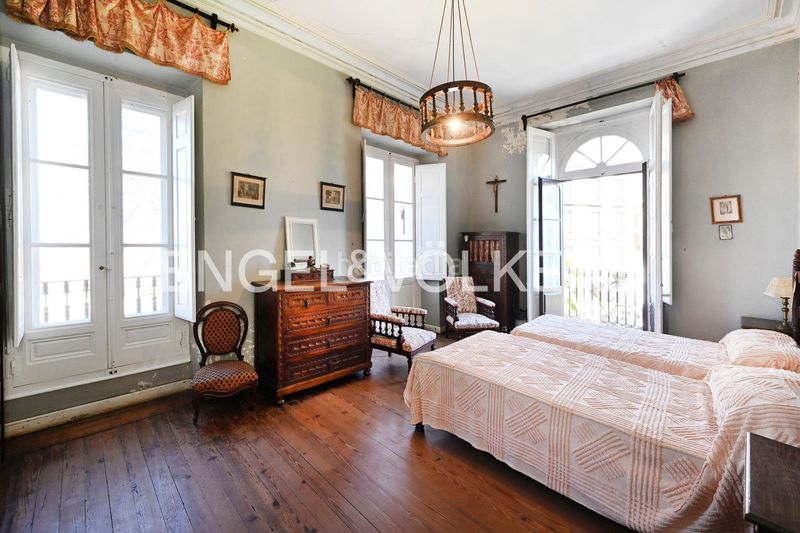 Foto 25b040a9-f4e2-425c-bb69-9f9bff650ad2. Haus mit heizung parking in Centro Laredo