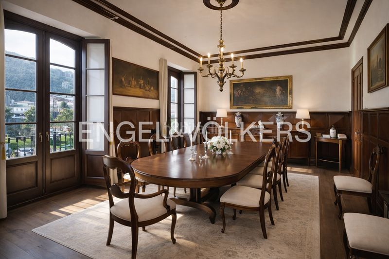 Foto 4e68caeb-764f-4db7-a948-e3f971b95e0d. Haus mit heizung parking in Centro Laredo