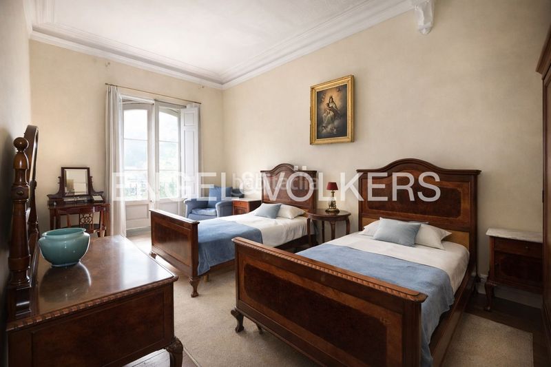 Foto 636e8ac9-a427-4f29-9aa8-cc7daaa2de52. Haus mit heizung parking in Centro Laredo