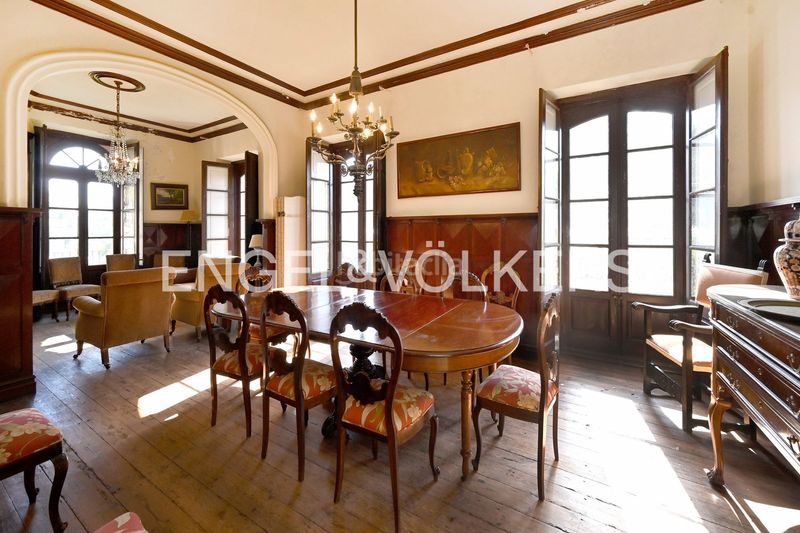 Foto 64f769d7-8501-4e52-92c8-f61c9a63581d. Haus mit heizung parking in Centro Laredo