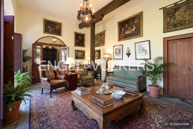 Foto 86db9426-1955-40a8-b6a4-46a4958e0483. Haus mit heizung parking in Centro Laredo