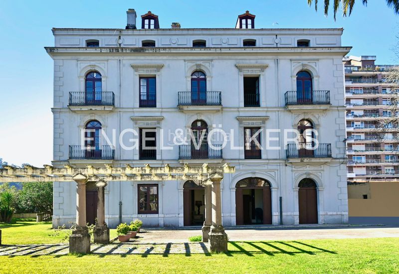 Foto a2f697f7-a5fe-4ddf-bd7a-9111ba4d6655. Haus mit heizung parking in Centro Laredo