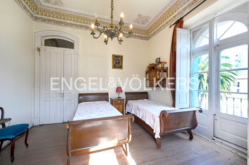 Foto a77b2f68-4695-4e7d-8a43-b7a90c1024e0. Haus mit heizung parking in Centro Laredo