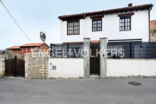 Casa  La quintana. Casa renovada en suances