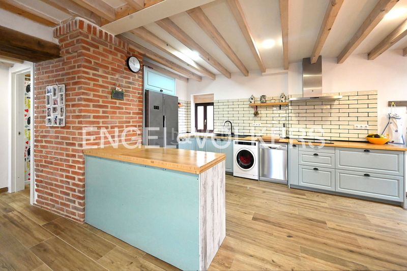Foto 6d739400-3a8a-4886-b4c9-e3d5d44c71a0. Casa amb calefacció aparcament a Suances
