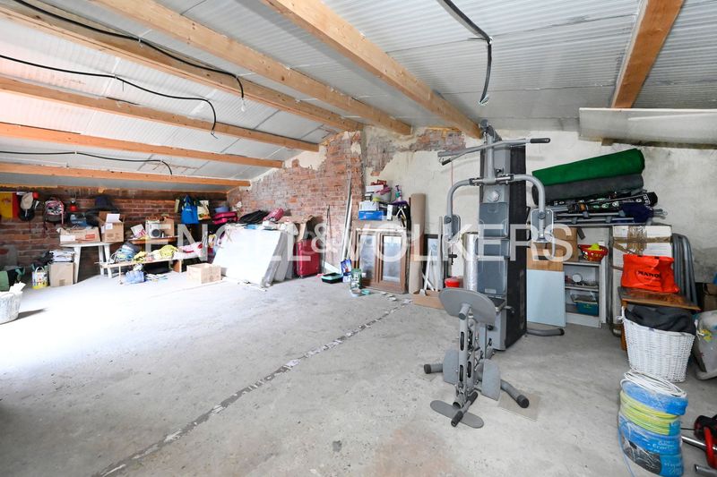 Foto f8b86619-7047-4085-9964-c387495b42ee. Casa amb calefacció aparcament a Suances