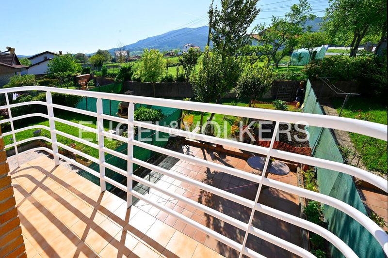 Foto cb6cdb1a-b3b3-41ca-8437-8dfefde7ca8c. Casa amb calefacció aparcament a Mazcuerras