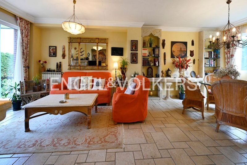 Foto c87b3272-0c01-4c94-8bfd-eb3e1d0c7dc4. Casa amb calefacció aparcament a Liencres Piélagos