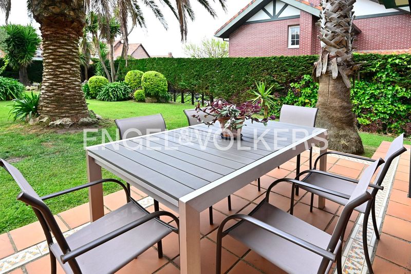 Foto ef50b9f2-fec6-47f6-b0be-4ba84db36886. Casa amb calefacció aparcament a Liencres Piélagos
