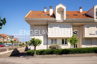 Etagenwohnung  Calle arna. Céntrico apartamento a pie de playa en somo