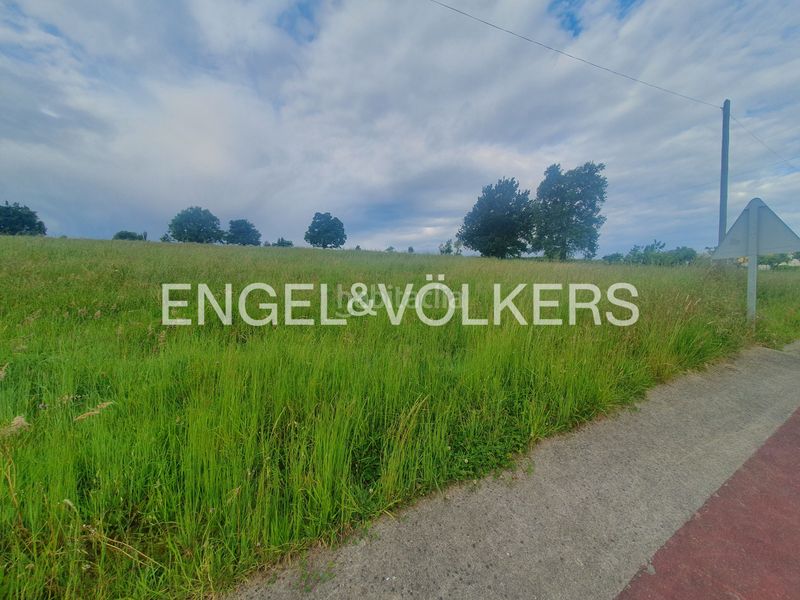 Foto 5429cfb8-a359-4822-8858-ce9ef807d9d9. Terreny residencial a Zurita Piélagos