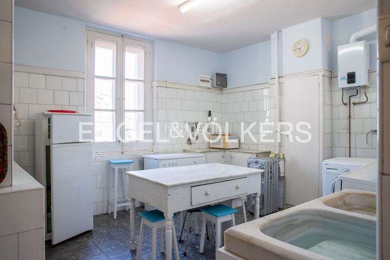Foto 2a34f8c9-1a05-405b-936d-635eab49853f. Appartamento con riscaldamento in Centro Laredo