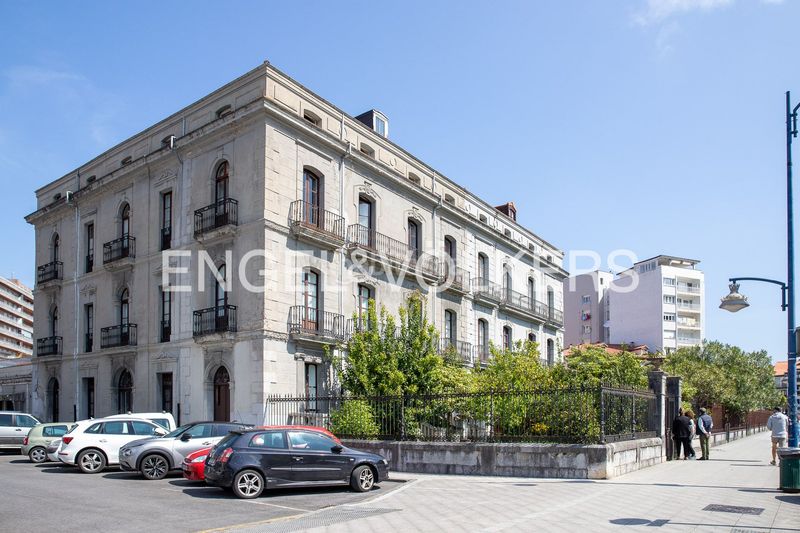 Foto 43c1811e-d8fc-46d4-a7ab-ddf1579310bb. Appartamento con riscaldamento in Centro Laredo