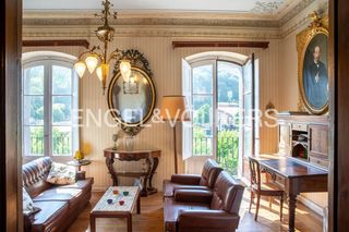 Appartement  Avenida de españa. Vivienda señorial de 270 m en edificio histórico de laredo