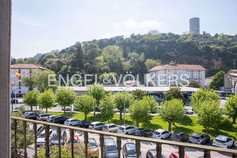 Foto ebe263c7-5b71-444b-a377-e48c6c92396b. Appartamento con riscaldamento in Centro Laredo