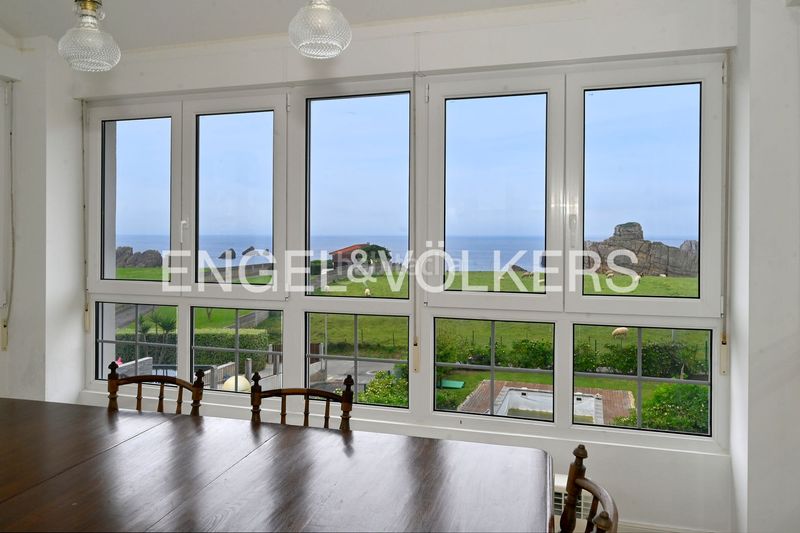Foto b2a7656c-f5db-4254-afda-20438c49c432. Casa amb calefacció piscina a Liencres Piélagos