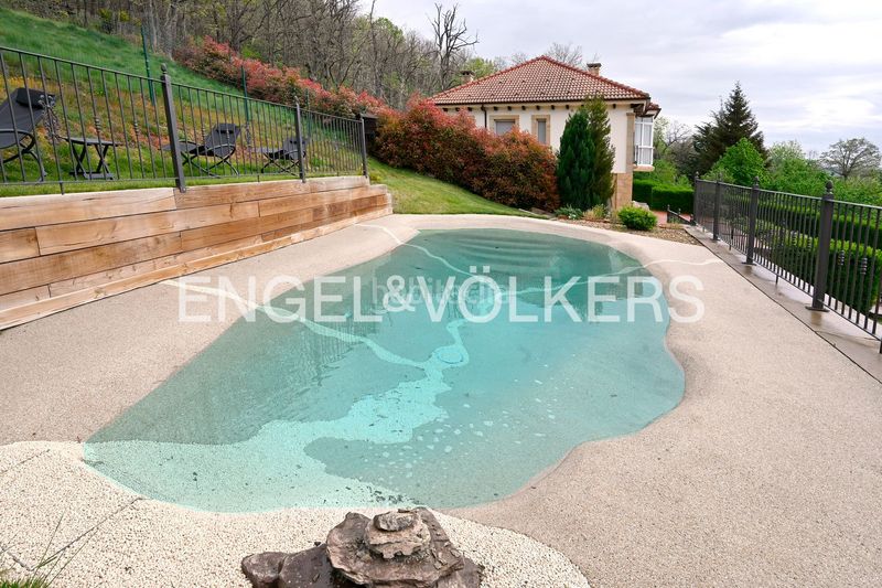 Foto 45a8b54e-3381-46f8-8a56-7f7477249a3a. Casa amb calefacció piscina a Reinosa