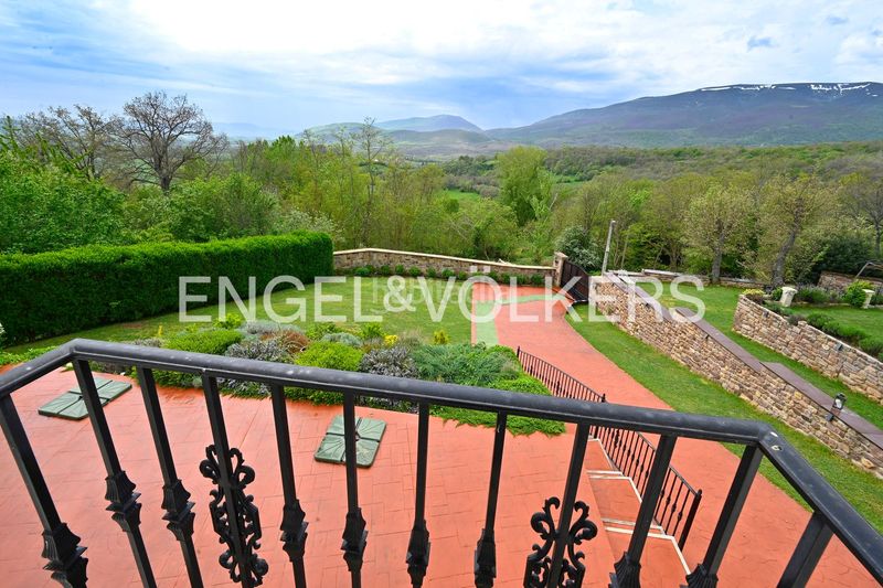Foto 70b12c39-ca7f-4d5d-8673-40644f54c2d5. Casa amb calefacció piscina a Reinosa