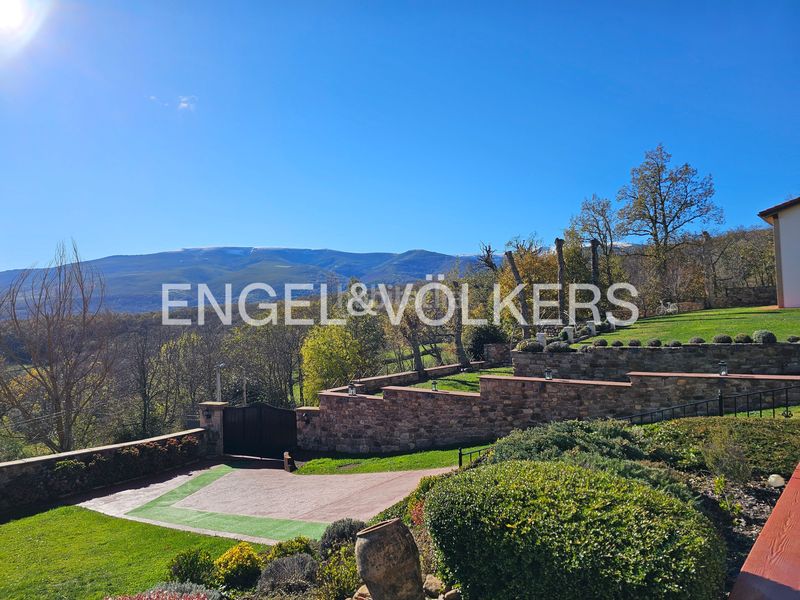 Foto a72d25c2-6534-486a-91f5-3d716c9df082. Casa amb calefacció piscina a Reinosa